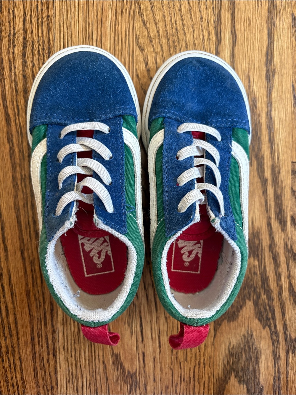 Vans Yacht Club color block suede elastic lace slip on sneakers, size toddler 8.